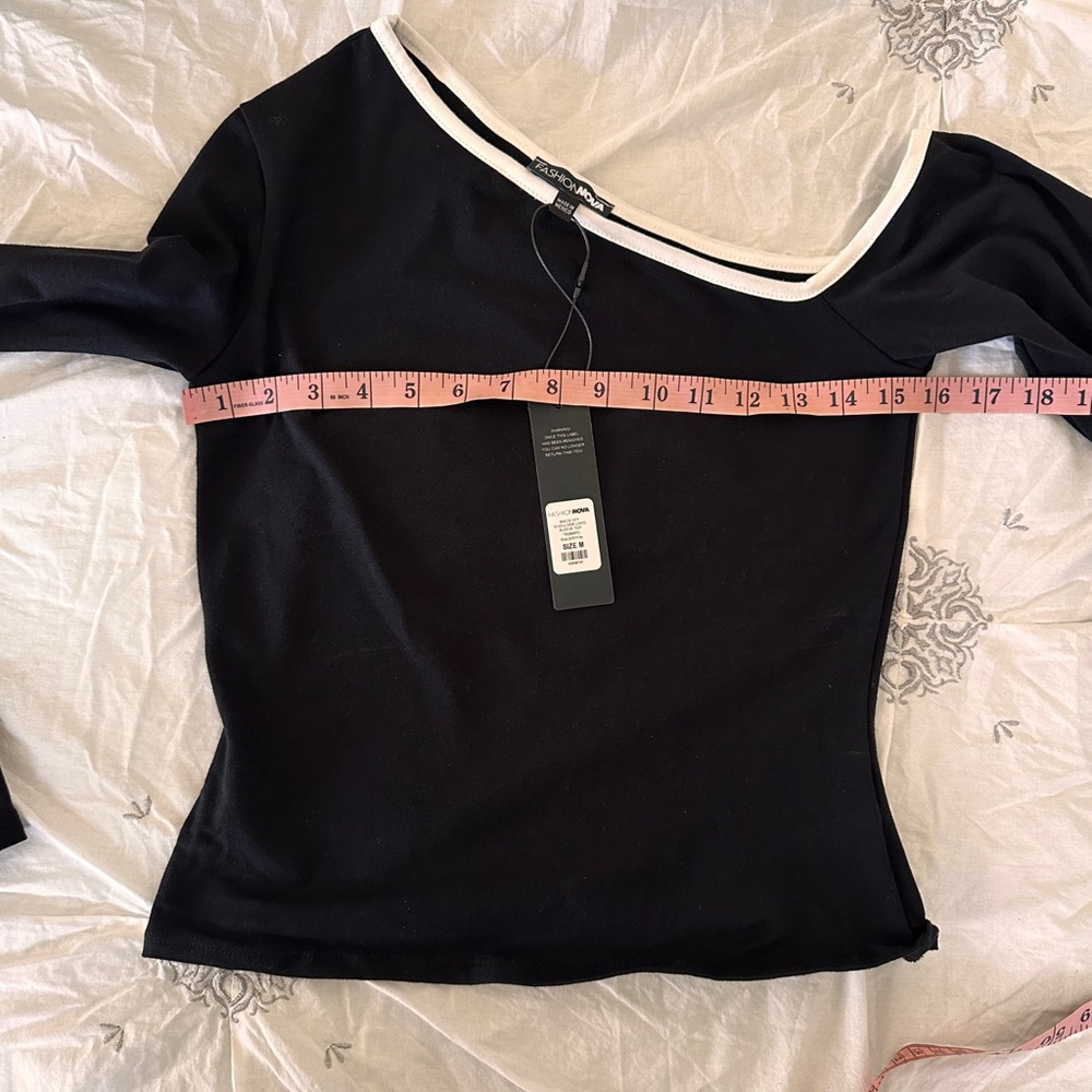 🖤Sexy Off Shoulder Long Sleeve Top - Picture 3 of 9